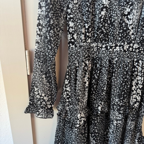 Lulus Love Me Right Black Floral Print Long Sleeve Tiered Mini Dress Size XS - Picture 6 of 9